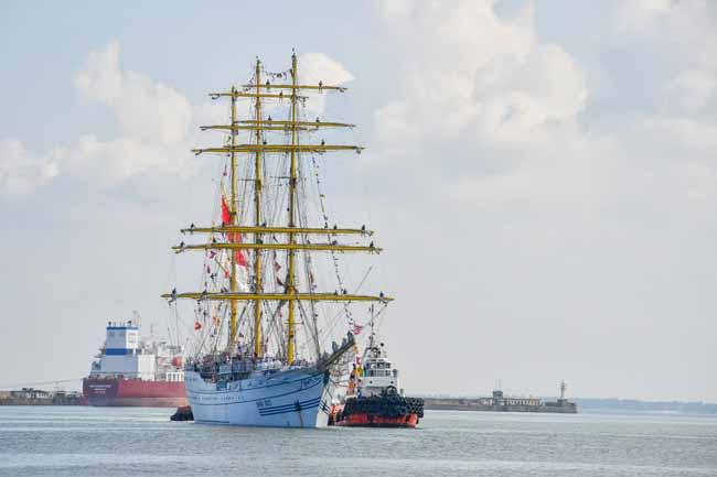 Indonesian Navy Training Vessel KRI Bima Suci-945 Completes Goodwill Mission to Sri Lanka